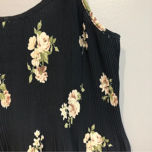 Abercrombie & Fitch Bohemian Floral Babydoll Accordion Pleated Flowy Tank Top - Picture 8 of 16